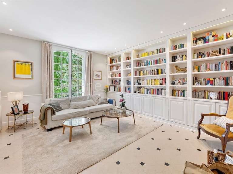 Maison Divonne-les-Bains - 5 chambres - 350m²