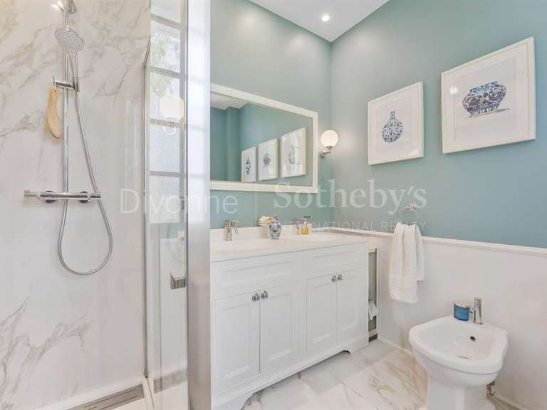 Maison Divonne-les-Bains - 5 chambres - 350m²