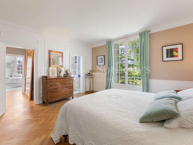 Maison Divonne-les-Bains - 5 chambres - 350m²