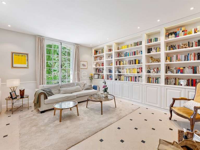 Maison Divonne-les-Bains - 5 chambres - 350m²