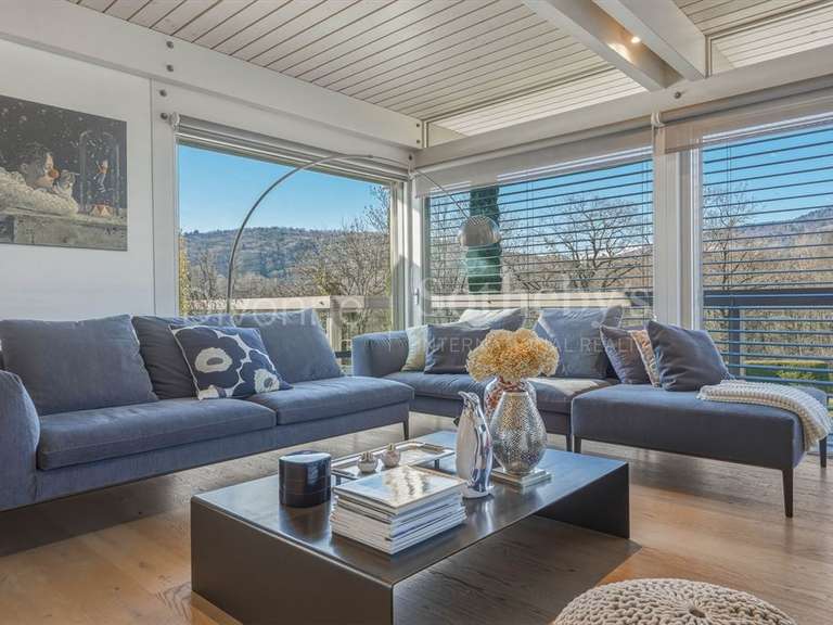 Maison Divonne-les-Bains - 5 chambres - 236m²