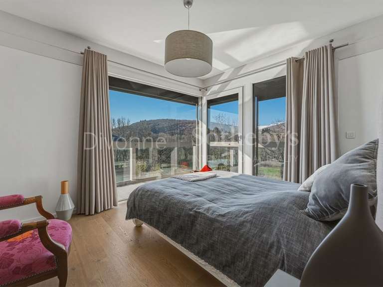 Maison Divonne-les-Bains - 5 chambres - 236m²