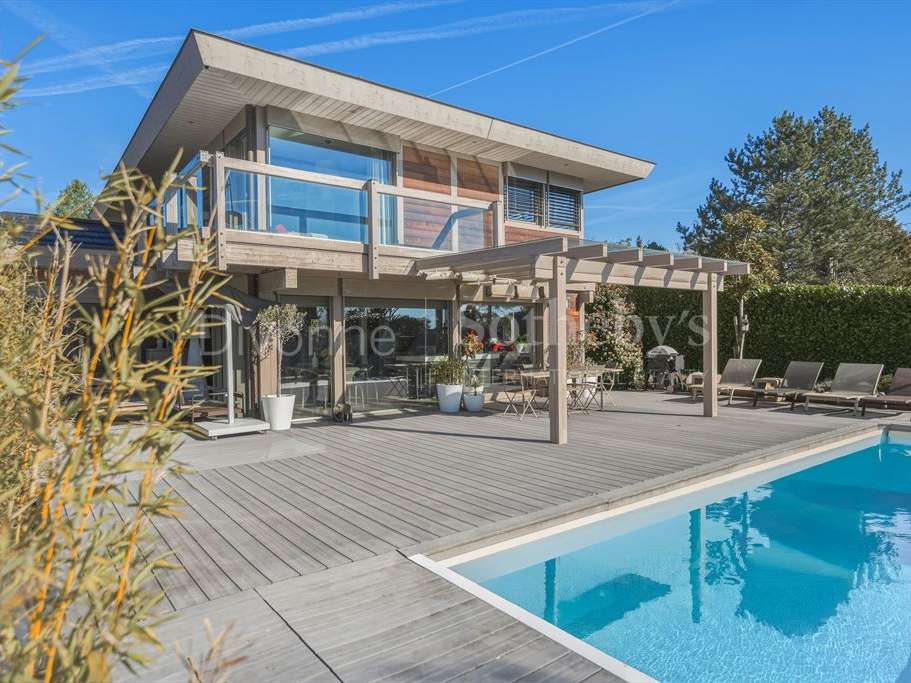 House Divonne-les-Bains