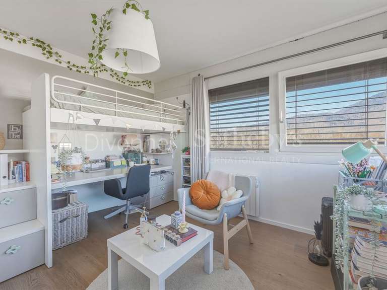 House Divonne-les-Bains - 5 bedrooms - 231m²