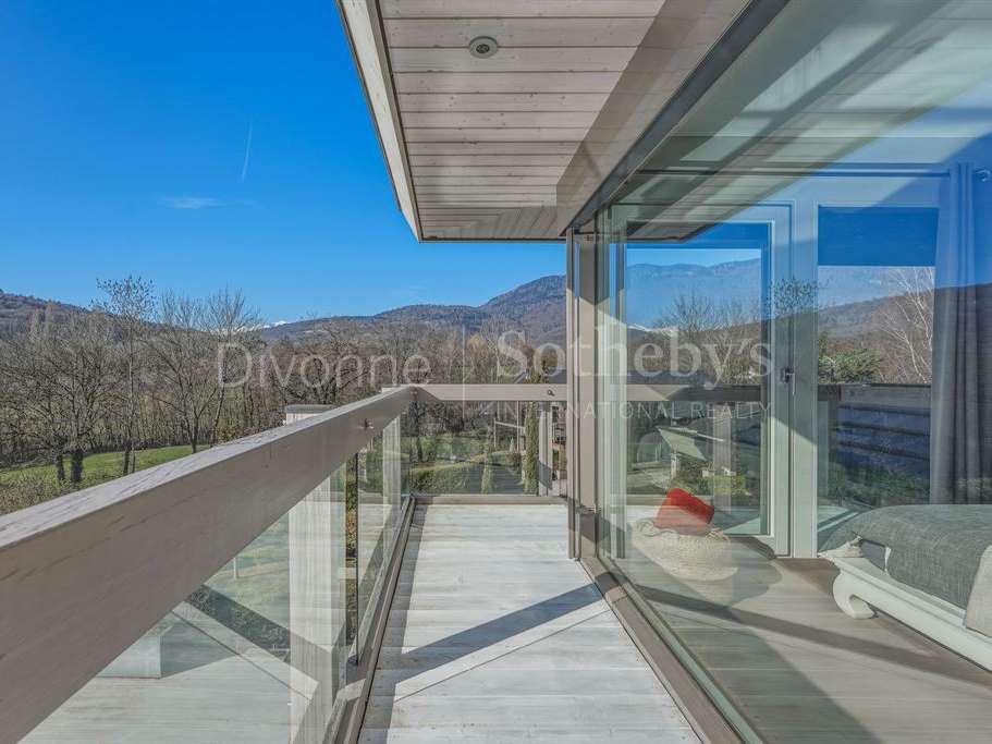 House Divonne-les-Bains