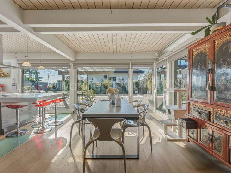 House Divonne-les-Bains - 5 bedrooms - 231m²