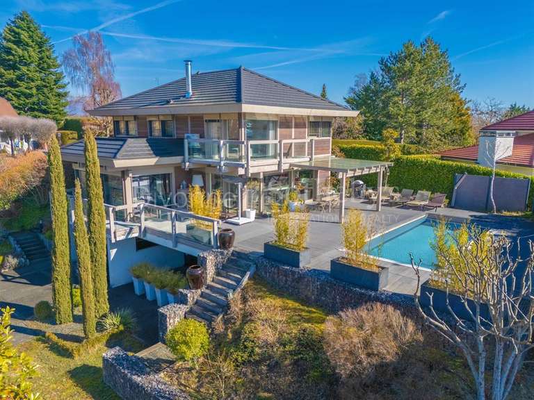 House Divonne-les-Bains - 5 bedrooms - 231m²