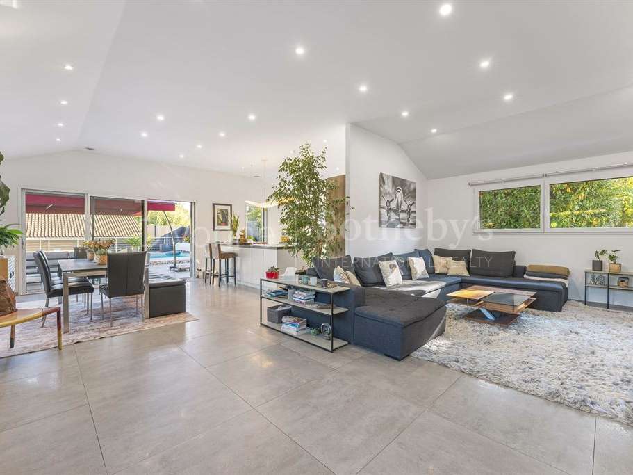 House Divonne-les-Bains