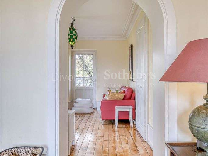 Maison Divonne-les-Bains - 5 chambres - 281m²