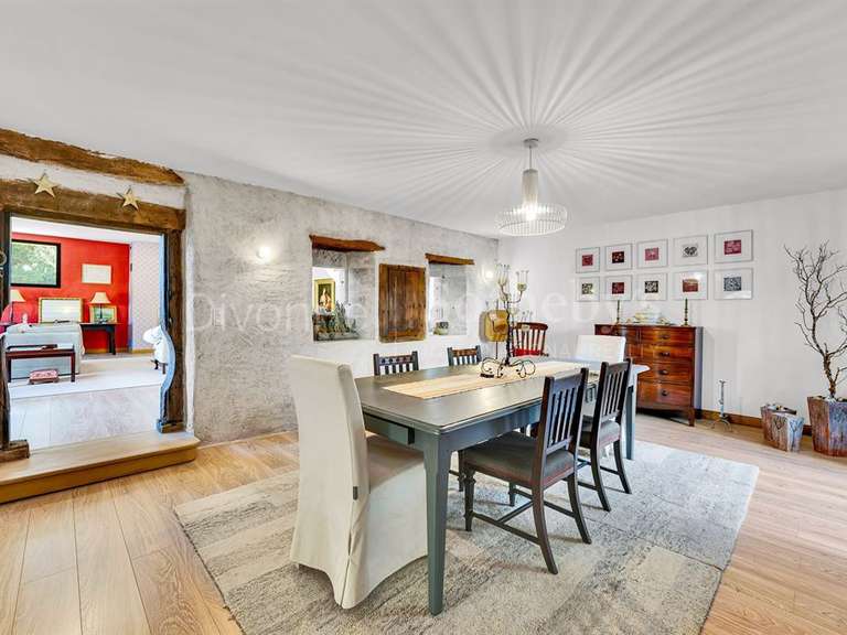 Maison Divonne-les-Bains - 5 chambres - 424m²