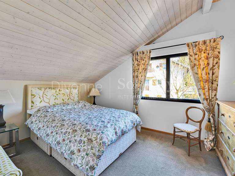 Maison Divonne-les-Bains - 5 chambres - 424m²