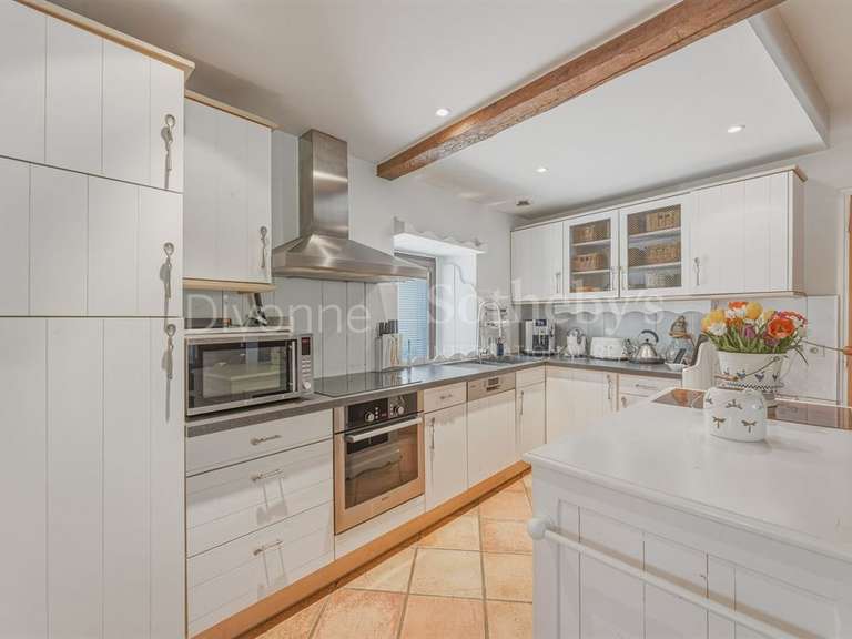 Maison Divonne-les-Bains - 240m²