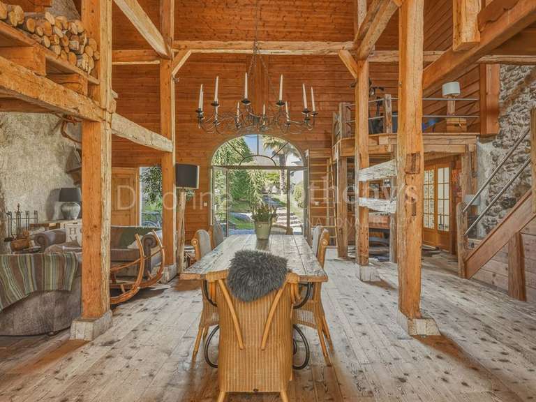 Maison Divonne-les-Bains - 3 chambres - 240m²