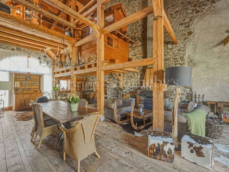 Maison Divonne-les-Bains - 3 chambres - 240m²