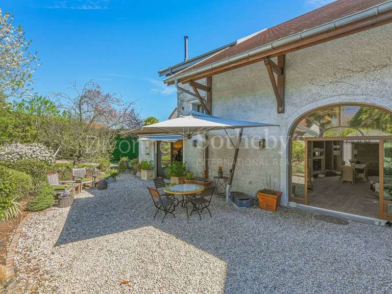 Maison Divonne-les-Bains - 3 chambres - 240m²