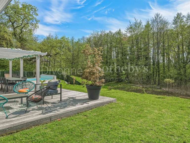 Maison Divonne-les-Bains - 5 chambres - 227m²