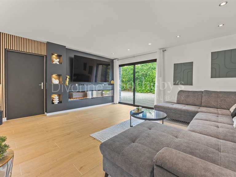 Maison Divonne-les-Bains - 5 chambres - 227m²