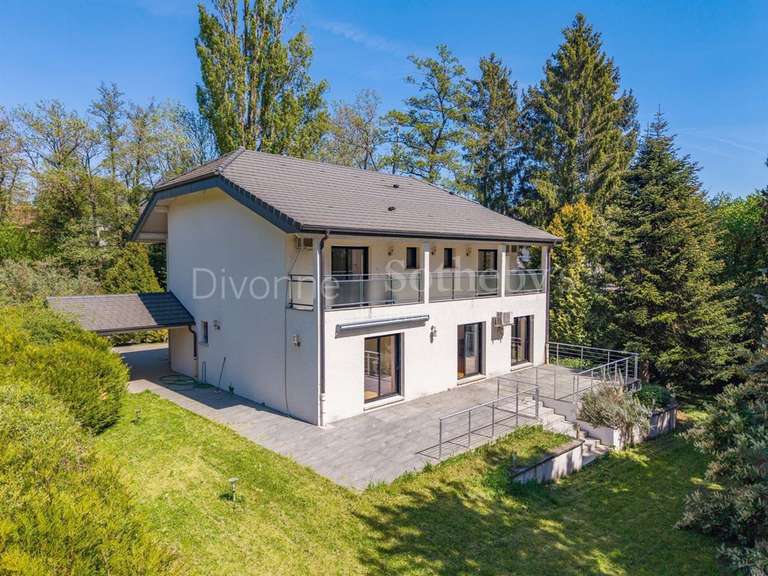House Divonne-les-Bains - 5 bedrooms - 250m²