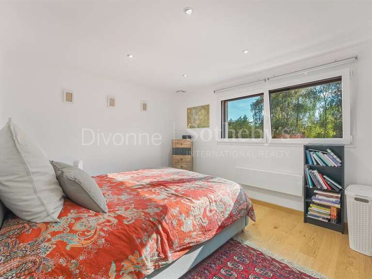 Maison Divonne-les-Bains - 5 chambres - 189m²