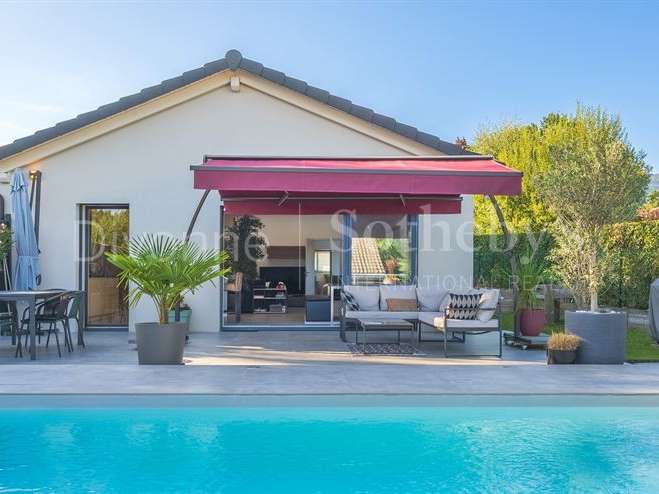 Maison Divonne-les-Bains - 5 chambres - 189m²