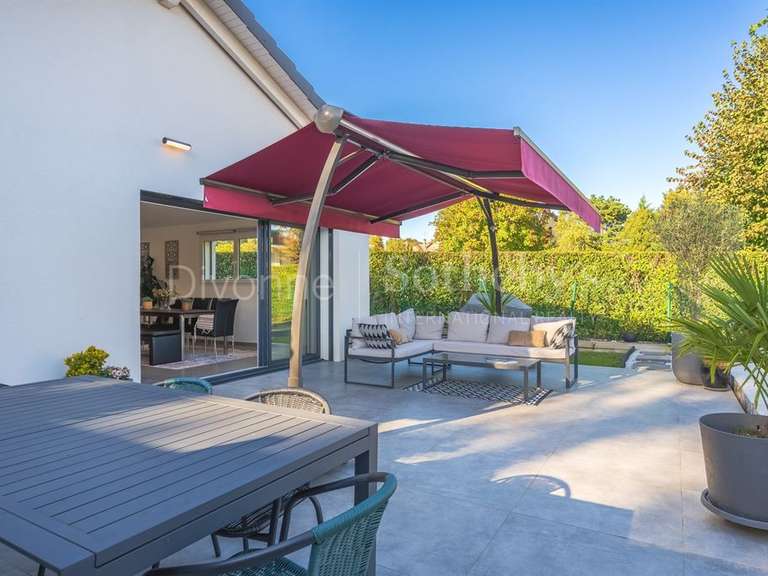 Maison Divonne-les-Bains - 5 chambres - 189m²