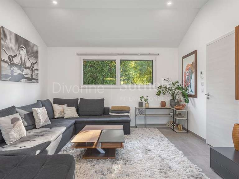 Maison Divonne-les-Bains - 5 chambres - 189m²