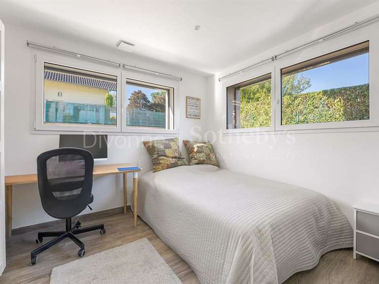 Maison Divonne-les-Bains - 5 chambres - 189m²
