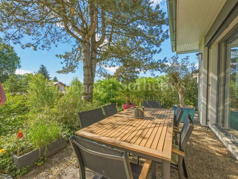 Maison Divonne-les-Bains - 4 chambres - 241m²
