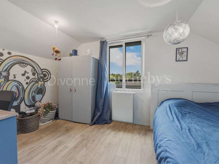 Maison Divonne-les-Bains - 4 chambres - 241m²