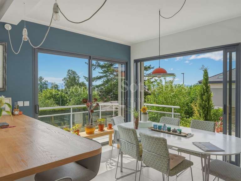 Maison Divonne-les-Bains - 4 chambres - 232m²