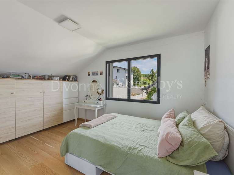 Maison Divonne-les-Bains - 4 chambres - 232m²