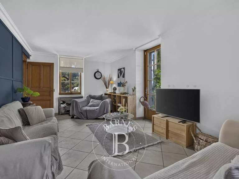 Maison Divonne-les-Bains - 4 chambres - 343m²