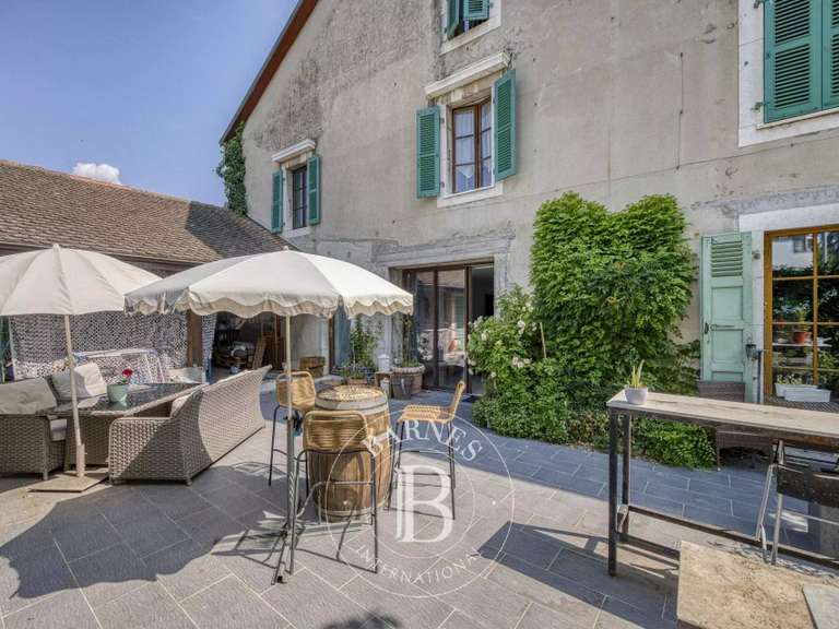 Maison Divonne-les-Bains - 4 chambres - 343m²