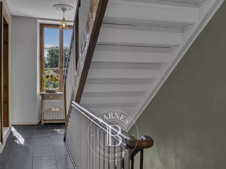 Maison Divonne-les-Bains - 4 chambres - 343m²