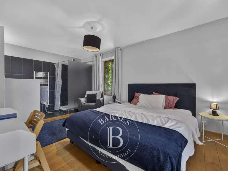 Maison Divonne-les-Bains - 4 chambres - 343m²