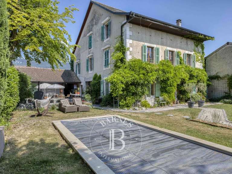 Maison Divonne-les-Bains - 4 chambres - 343m²