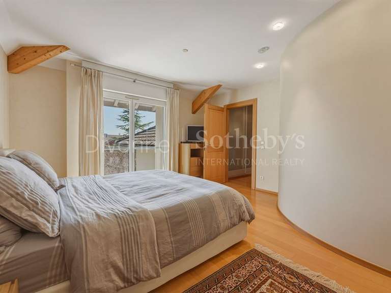 Maison Divonne-les-Bains - 5 chambres - 517m²