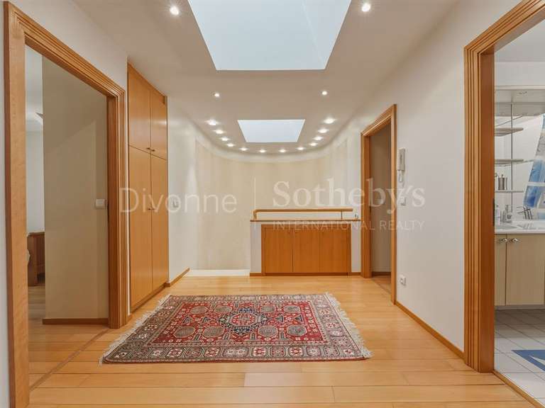 Maison Divonne-les-Bains - 5 chambres - 517m²