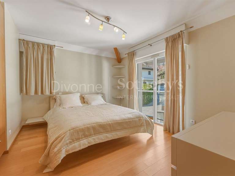 Maison Divonne-les-Bains - 5 chambres - 517m²