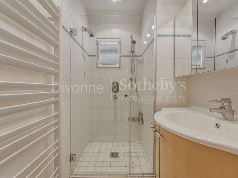 Maison Divonne-les-Bains - 5 chambres - 517m²
