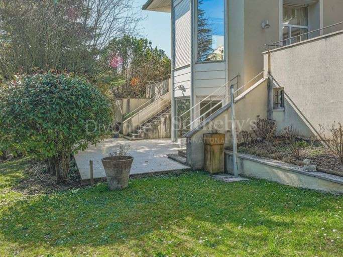 Maison Divonne-les-Bains - 5 chambres - 517m²