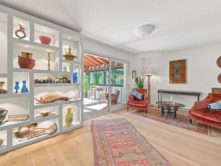 Maison Divonne-les-Bains - 5 chambres - 317m²