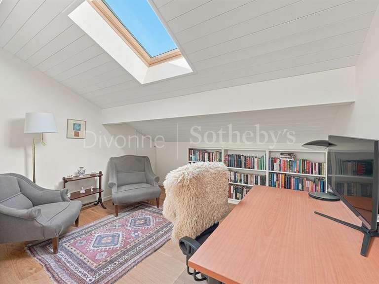 Maison Divonne-les-Bains - 5 chambres - 317m²