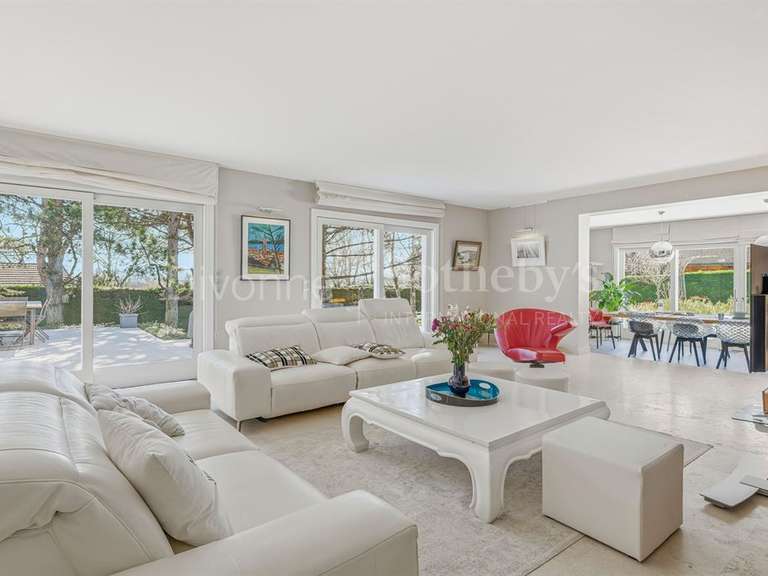 Maison Divonne-les-Bains - 4 chambres - 364m²