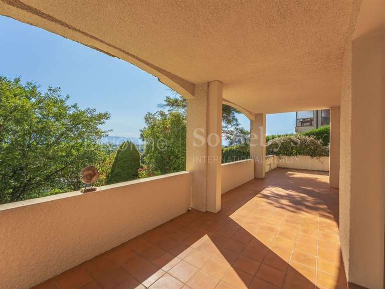 Maison Divonne-les-Bains - 5 chambres - 320m²