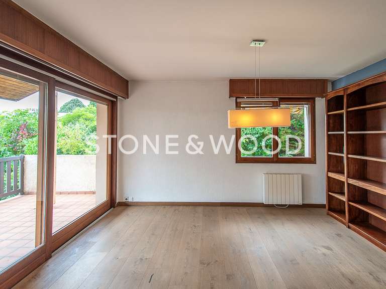Maison Divonne-les-Bains - 6 chambres - 225m²