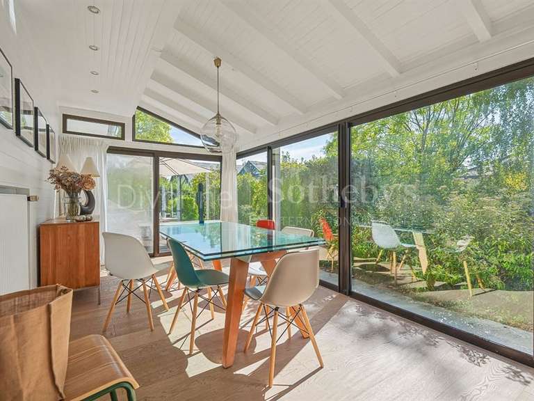 Maison Divonne-les-Bains - 4 chambres - 192m²