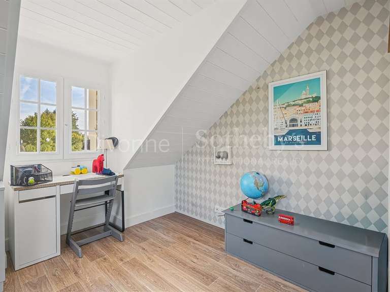 Maison Divonne-les-Bains - 4 chambres - 192m²
