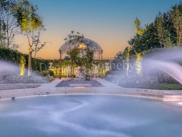 Propriété Divonne-les-Bains - 8 chambres - 1094m²