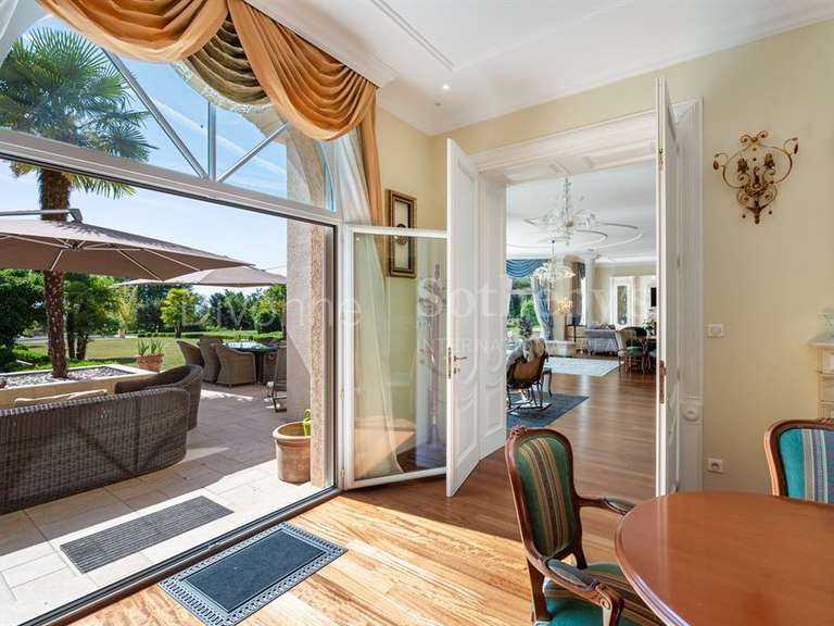 Propriété Divonne-les-Bains - 8 chambres - 1094m²